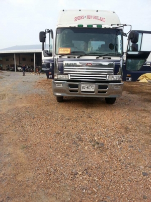 หัวลาก 6 ล้อ 320