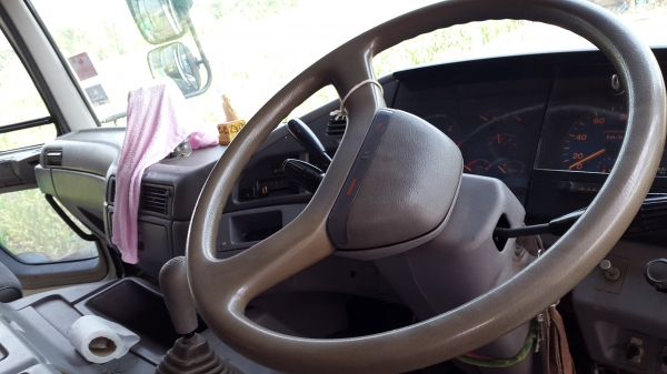 หัวลาก 6 ล้อ 320