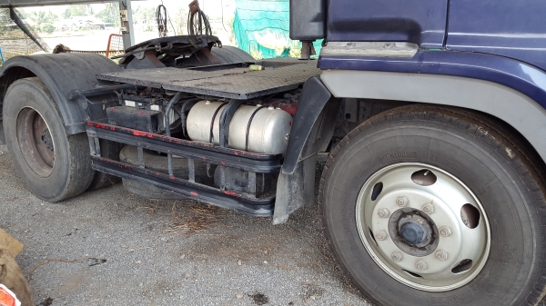 หัวลาก 6 ล้อ 320