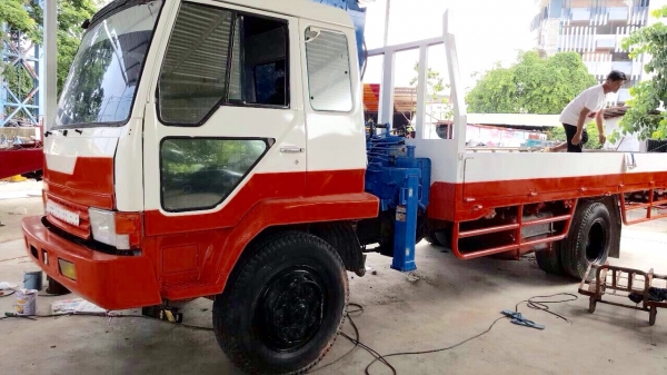 รถบรรทุกติดเครน 3.6ตันพร้อมใช้งาน เอกสารครบพร้อมโอน