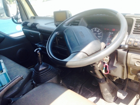 ขายจ้ารถหัวคัสซี  ISUZU NKR81 เครื่อง4HL1  (ไม่มีตู้นะค่ะ)