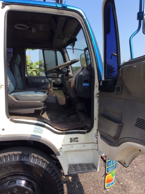 HINO10ล้อ เพลาเดียว เครื่อง168แรง พวงมาลัยพาว์เวอร์ กระจกไฟฟ้า เครื่องดี ครัทซีสวย ขาย 450,000 บาท ศุภากร 091-1903107 , 081-4252943