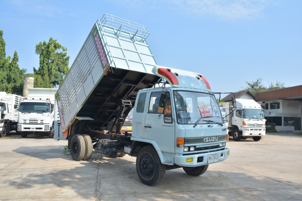 ISUZU FTR 195 hp กระบะดั้มคอกเกษตร ยาว 4.00 m