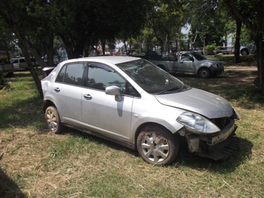 ขายรถอุบัติเหตุ Nissan Tiida latio 1.6 ลดราคาเหลือ 80,000 บาท