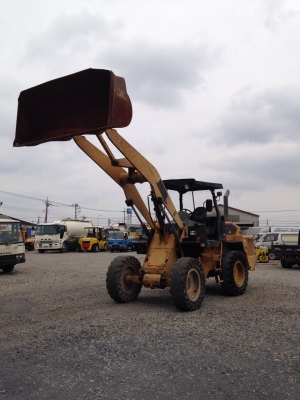 ขายจ้ารถตักล้อยาง CAT 910H เป็นรถมือสองจากญี่ปุ่น สภาพสวย ขายจ้ารถตักล้อยาง CAT 910H เป็นรถมือสองจากญี่ปุ่น สภาพสวย