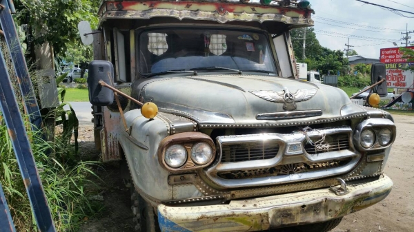 หกล้อหัวยาว เครื่งเดิม 125 แรง เครื่อดีไม่มีไอ พวงมาลัยเพาเวอร์ คันชีสวยไม่ผุ ไม่ขาดไม่ด้าม ทะเบียน  เอกสารชุดโอนครบ