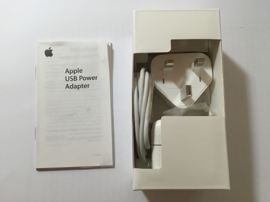 หัวชาร์ทตัวใหญ่แท้พร้อมสายชาร์ท for iphone 4 / 4s หัวชาร์ทตัวใหญ่แท้พร้อมสายชาร์ท for iphone 4 / 4s