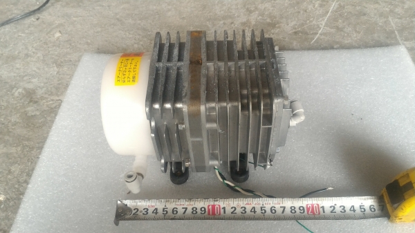 MEDO  VACUUM  PUMP ปั๊มสุญญากาศจากญี่ปุ่น มีรูอากาศเข้า และรูอากาศออกอย่างละรู ใช้เป็นปั๊มอัดอากาศได้ด้วย