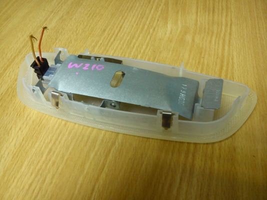 ไฟในเก๋งของรถ BENZ W210 ไฟในเก๋งของรถ BENZ W210