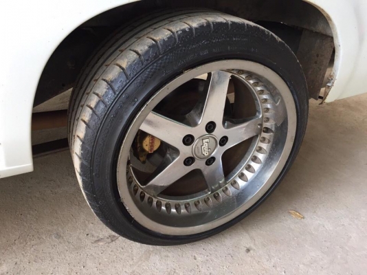 NISSAN - BIG M หัวเดียว เครื่อง1Jเทอโบ เกียรออโต้ . โบอ๊อบHKS เล็กกูเรดซ๊าดแท้ เกวัด HKS4ตัวแท้ วัดรอบเดฟรี่  เบาะบายกรังแขงล้อวีคิวบ ขอบ18/9.5 /10.5 สนใจติดต่อ 089-0854790