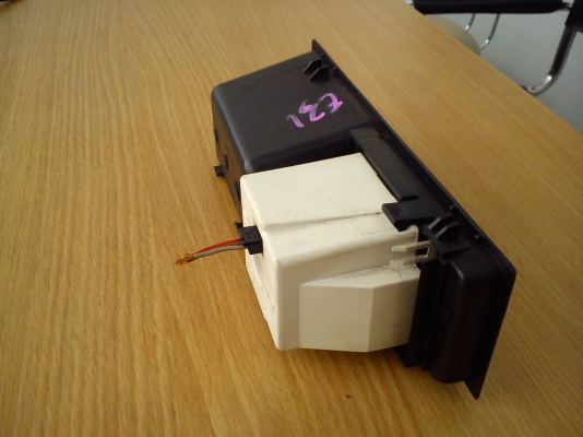 นาฬิกาฺ BMW E36 พร้อมกรอบช่องใส่เหรียญ นาฬิกาฺ BMW E36 พร้อมกรอบช่องใส่เหรียญ