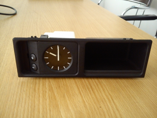 นาฬิกาฺ BMW E36 พร้อมกรอบช่องใส่เหรียญ