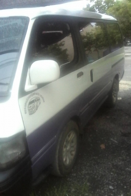 ขายรถตู้คัสต้อมดีเซลเกียออโต้รุ่นมีคอยล์สปริง