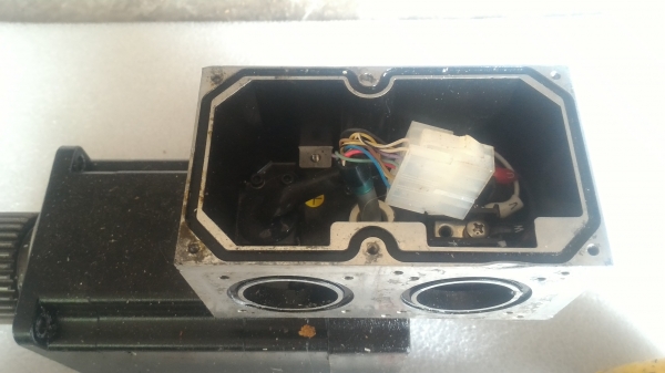 AC SERVOMOTER เซอร์โวมอเตอร์ ขนาด 750 W. พร้อมเพื่องขับตรงเพลา