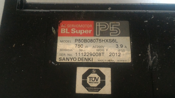 AC SERVOMOTER เซอร์โวมอเตอร์ ขนาด 750 W. พร้อมเพื่องขับตรงเพลา