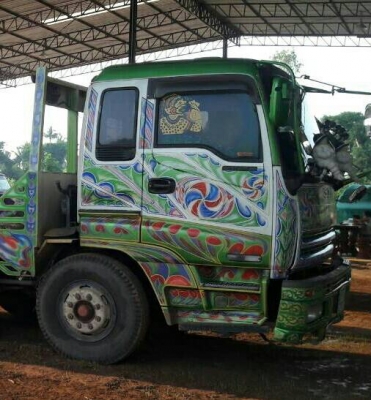 ขายรถบรรทุก 12 ล้อเทรลเลอร์ ISUZU GIGA 335 แรงม้า 2 เพลา สะพานไฮดรอลิค ราคา 1080000