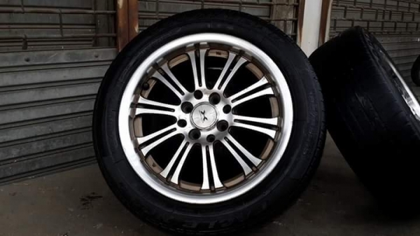 ขอบ 15 4รู100/114 แถมยางสภาพพร้อมใช้งาน