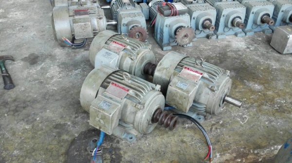 ****** Sold Out!! ****** มอเตอร์ Mitsubishi 3 HP. 380V. 1450 RPM. Japan รุ่น SF-J เสื้อเหล็กหล่อ รุ่นทน ตัวนอก หายาก มีมา 3 ลูก วิ่งเงียบทุกตัว!!