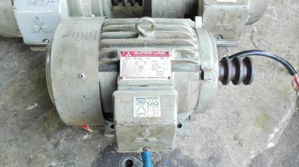 ****** Sold Out!! ****** มอเตอร์ Mitsubishi 3 HP. 380V. 1450 RPM. Japan รุ่น SF-J เสื้อเหล็กหล่อ รุ่นทน ตัวนอก หายาก มีมา 3 ลูก วิ่งเงียบทุกตัว!!