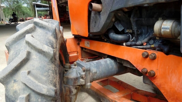 ขายรถไถ Kubota L3608(4WD) พร้อมใบมีดดันหน้าและผานพรวนช้าง