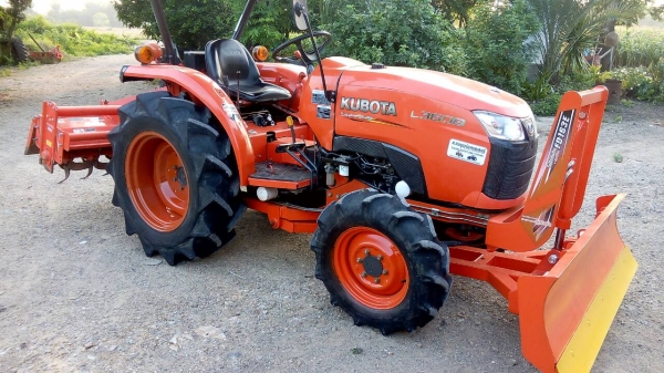 ขายรถไถคูโบต้า  KUBOTA   L 3608 พร้อมชุดใบมีดดันหน้าคานล่างและโรตารี่