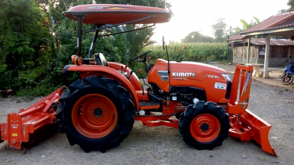 ขายรถไถคูโบต้า  KUBOTA   L 3608 พร้อมชุดใบมีดดันหน้าคานล่างและโรตารี่