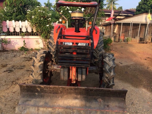 คูโบต้าM7040 พร้อมอุปกรณ์หลัง คูโบต้าM7040 พร้อมอุปกรณ์หลัง