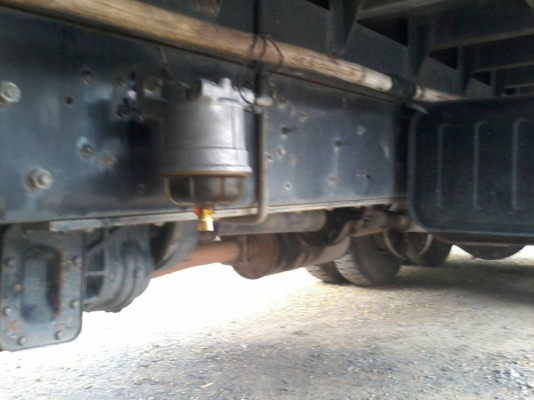 10ล้อเพลาเดียวISUZU DECA200 ยูโร2 จดปี46 ใบไม้เขียวแท้กระบะยาว6.35เมตร