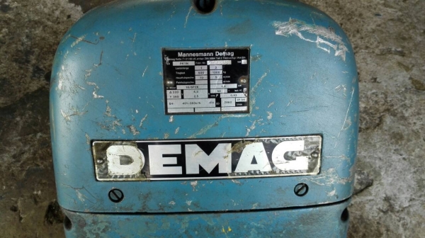 ==== SOLD ==== รอกไฟฟ้า DEMAG Made in Germany 1 Ton. 380V. (ไม่มีโซ่) สภาพสวย สด ใหม่!!