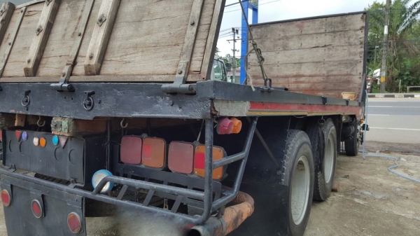 รถฮีโน่ 10 ล้อ พื้นเรียบ KT929 / เปลื่ยนเครื่อง 168 แรงม้า.   สนใจติดต่อ  081 - 6079515