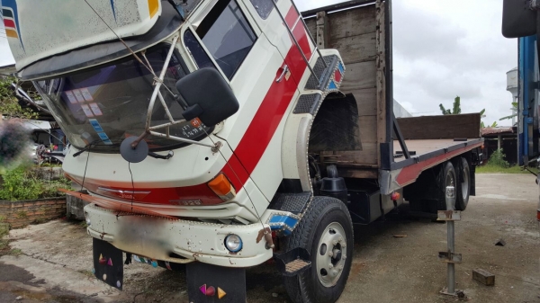 รถฮีโน่ 10 ล้อ พื้นเรียบ KT929 / เปลื่ยนเครื่อง 168 แรงม้า.   สนใจติดต่อ  081 - 6079515