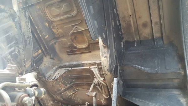 รถฮีโน่ 10 ล้อ พื้นเรียบ KT929 / เปลื่ยนเครื่อง 168 แรงม้า.   สนใจติดต่อ  081 - 6079515