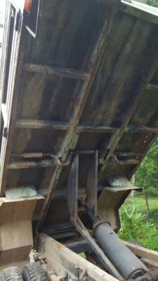 รถฮีโน่ 6 ล้อดั้ม FC2W 120 แรงม้า. ปี 38 สนใจติดต่อ 081 - 6079515 รถฮีโน่ 6 ล้อดั้ม FC2W 120 แรงม้า. ปี 38 สนใจติดต่อ 081 - 6079515