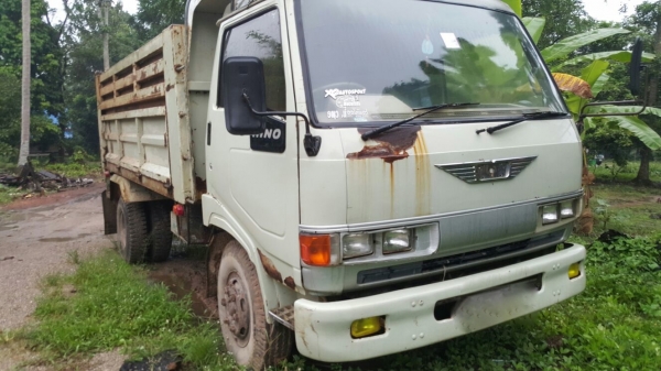 รถฮีโน่ 6 ล้อดั้ม FC2W 120 แรงม้า. ปี 38 สนใจติดต่อ 081 - 6079515 รถฮีโน่ 6 ล้อดั้ม FC2W 120 แรงม้า. ปี 38 สนใจติดต่อ 081 - 6079515