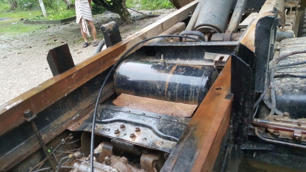 รถฮีโน่ 6 ล้อดั้ม FC2W 120 แรงม้า. ปี 38 สนใจติดต่อ 081 - 6079515 รถฮีโน่ 6 ล้อดั้ม FC2W 120 แรงม้า. ปี 38 สนใจติดต่อ 081 - 6079515