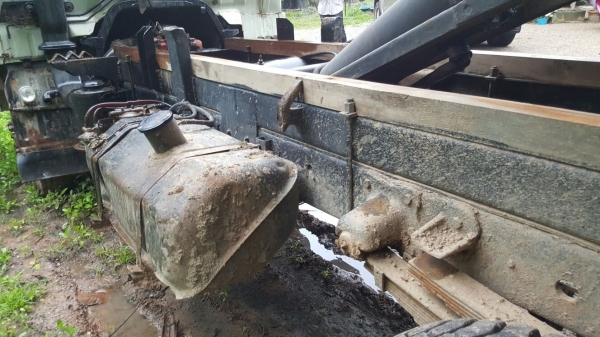 รถฮีโน่ 6 ล้อดั้ม FC2W 120 แรงม้า. ปี 38 สนใจติดต่อ 081 - 6079515 รถฮีโน่ 6 ล้อดั้ม FC2W 120 แรงม้า. ปี 38 สนใจติดต่อ 081 - 6079515