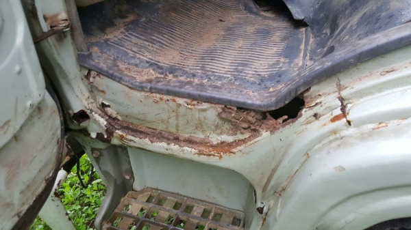 รถฮีโน่ 6 ล้อดั้ม FC2W 120 แรงม้า. ปี 38 สนใจติดต่อ 081 - 6079515 รถฮีโน่ 6 ล้อดั้ม FC2W 120 แรงม้า. ปี 38 สนใจติดต่อ 081 - 6079515