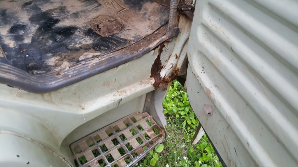 รถฮีโน่ 6 ล้อดั้ม FC2W 120 แรงม้า. ปี 38 สนใจติดต่อ 081 - 6079515 รถฮีโน่ 6 ล้อดั้ม FC2W 120 แรงม้า. ปี 38 สนใจติดต่อ 081 - 6079515