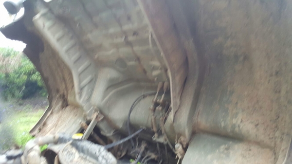 รถฮีโน่ 6 ล้อดั้ม FC2W 120 แรงม้า. ปี 38 สนใจติดต่อ 081 - 6079515 รถฮีโน่ 6 ล้อดั้ม FC2W 120 แรงม้า. ปี 38 สนใจติดต่อ 081 - 6079515