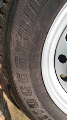 ยาง255 65 17บิสโตนพร้อมกะทะวงละ 4500