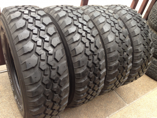 ยาง Mud Maxxis 30 9.5 R15 ปี12 ดอกเยอะ ไม่เคยลุย