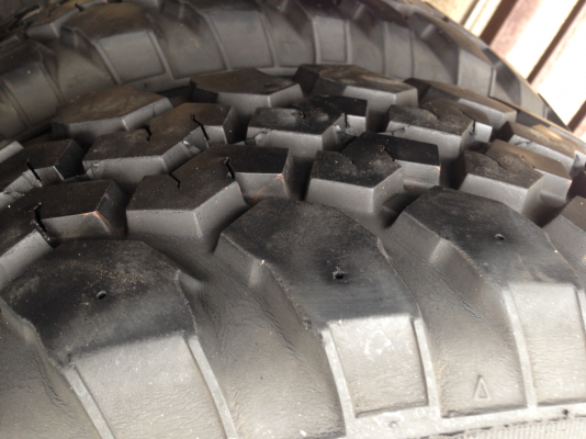 ยาง Mud Maxxis 30 9.5 R15 ปี12 ดอกเยอะ ไม่เคยลุย