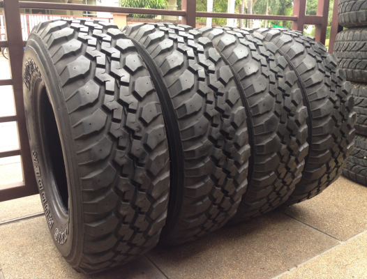 ยาง Mud Maxxis 30 9.5 R15 ปี12 ดอกเยอะ ไม่เคยลุย