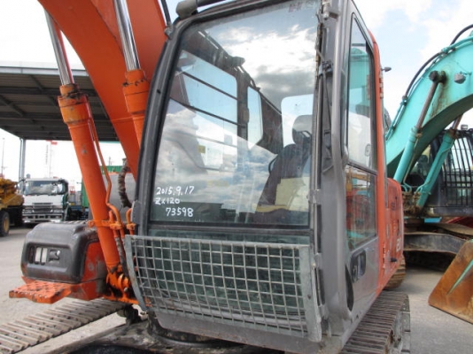 ขายด่วน HITACHI ZX120-E  ปี 2007 นำเข้าเองจากญี่ปุ่น  เครื่องปั้มระบบดี มีลายหัวกระแทก สภาพสวยค่ะ