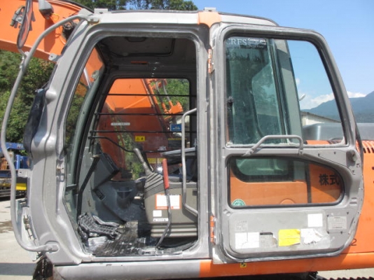 ขายด่วน HITACHI ZX120-E  ปี 2007 นำเข้าเองจากญี่ปุ่น  เครื่องปั้มระบบดี มีลายหัวกระแทก สภาพสวยค่ะ