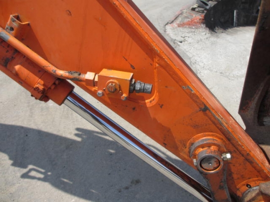 ขายด่วน HITACHI ZX120-E  ปี 2007 นำเข้าเองจากญี่ปุ่น  เครื่องปั้มระบบดี มีลายหัวกระแทก สภาพสวยค่ะ