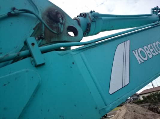 มาใหม่จ้า KOBELCO SK120-3  MARK V SUPER สภาพสวย อาร์มพิเศษ แทรค 60เครื่องปั้มระบบดี  ใช้งานมาแค่ 3000 กว่าชม.