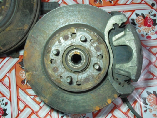 ขายดุมพร้อมจานกับดิสเบลก1คู่ของโตโยต้า