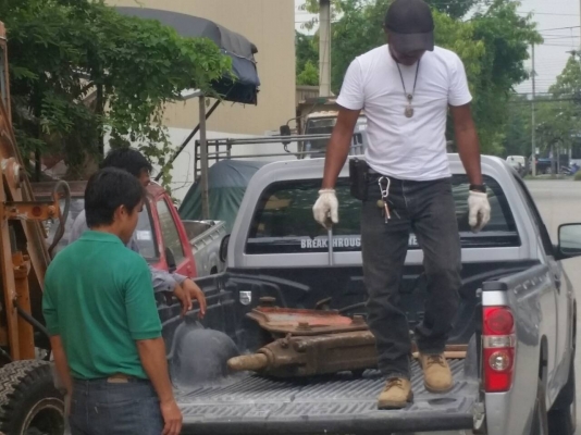 หัวเจาะกระแทกปูน สำหรับแบคโฮ pc 30-40 ส่งไปสวนผึ้งครับ ขอบคุณครับ