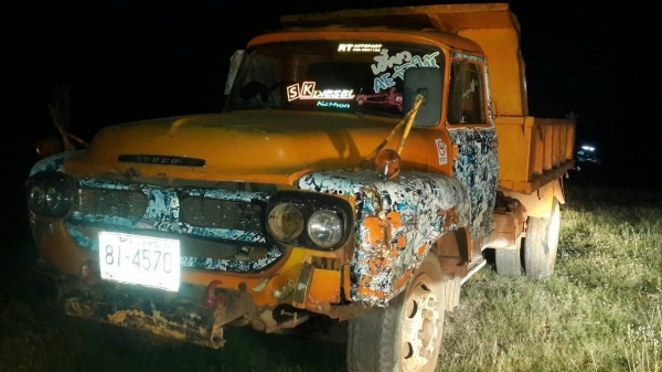 ขายด่วนหกล้อหน้ายาวดั้มสภาพคัชซีสวยสุดๆเดิมๆเอกสารเล่มชุดโอนพร้อมราคาเบาๆโทร0856842587